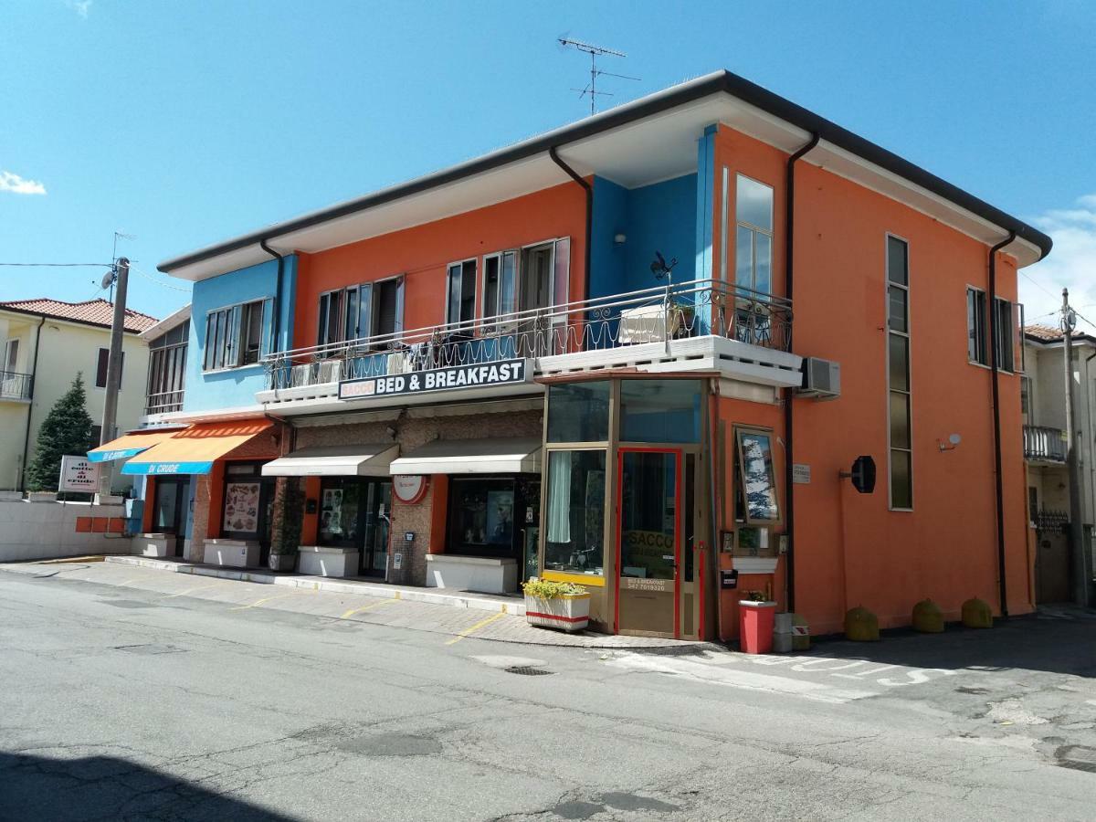 Sacco Bed&Breakfast Rovigo Bagian luar foto